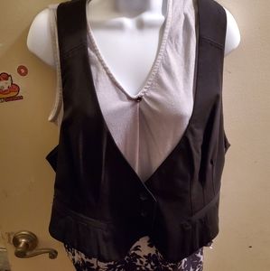 Black vest brand new!!